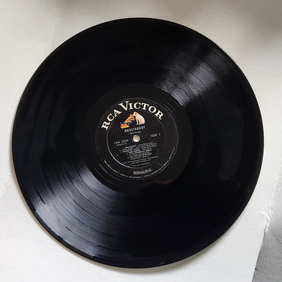 Elvis Presley Roustabout Vinyl Record - Picture 5 of 6